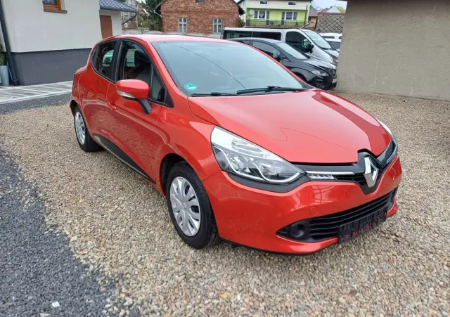 RENAULT Clio TCe 90 Dynamique