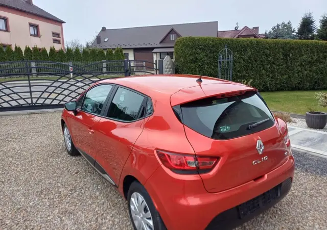 RENAULT Clio TCe 90 Dynamique