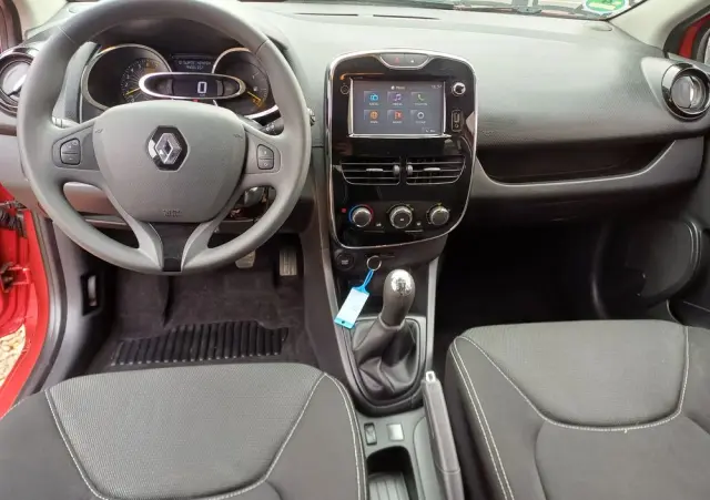 RENAULT Clio TCe 90 Dynamique