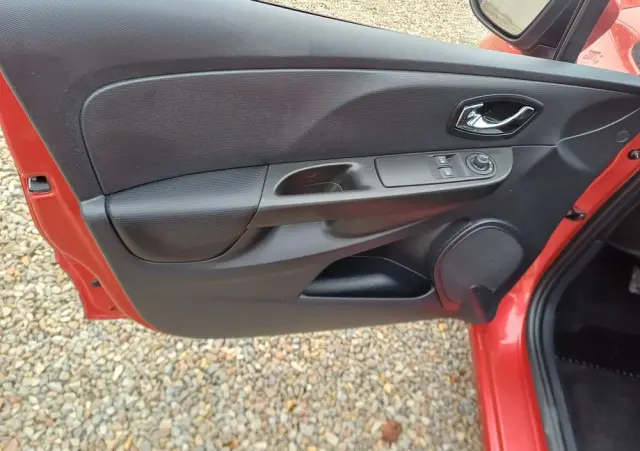 RENAULT Clio TCe 90 Dynamique