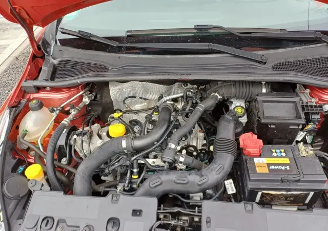 RENAULT Clio TCe 90 Dynamique