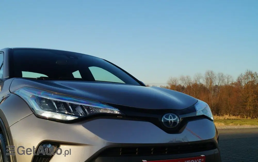 TOYOTA C-HR 