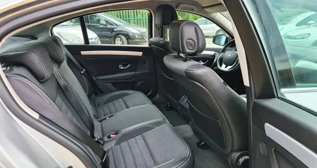 RENAULT Laguna 2.0 T Bose Edition