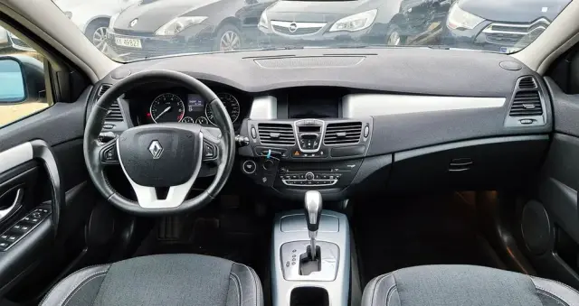 RENAULT Laguna 2.0 T Bose Edition