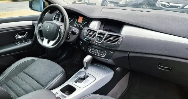 RENAULT Laguna 2.0 T Bose Edition