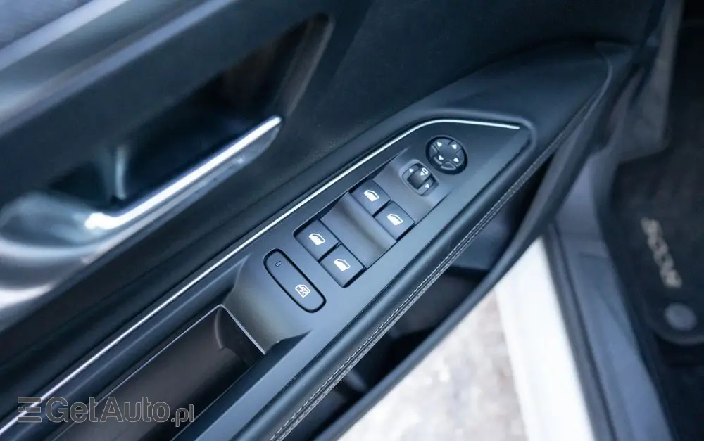 PEUGEOT 5008 THP 165 EAT6 Stop & Start Allure