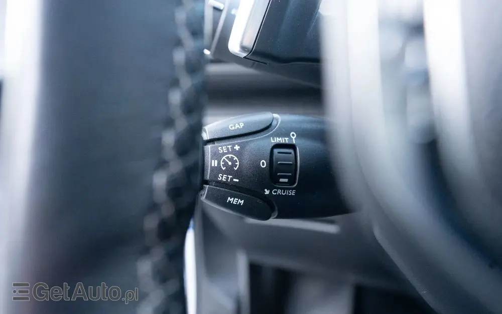 PEUGEOT 5008 THP 165 EAT6 Stop & Start Allure