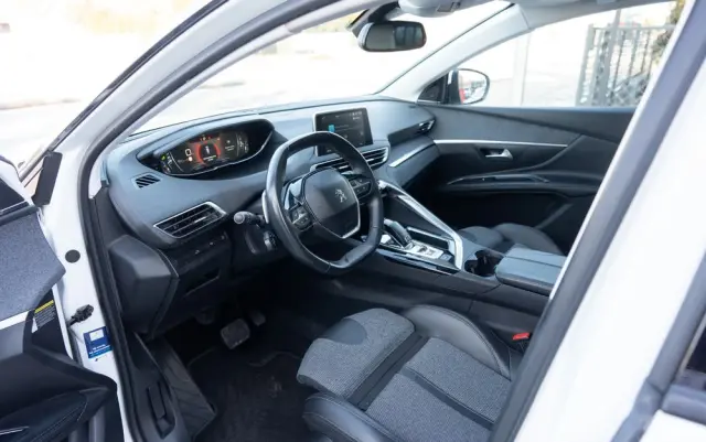 PEUGEOT 5008 THP 165 EAT6 Stop & Start Allure