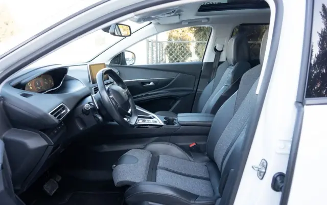 PEUGEOT 5008 THP 165 EAT6 Stop & Start Allure