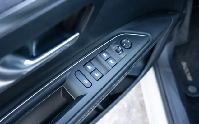 PEUGEOT 5008 THP 165 EAT6 Stop & Start Allure