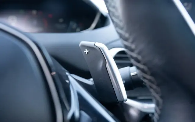 PEUGEOT 5008 THP 165 EAT6 Stop & Start Allure