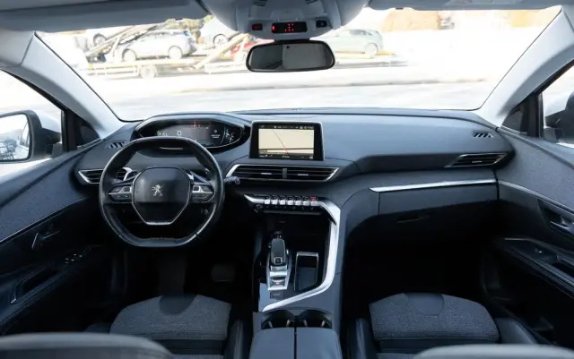 PEUGEOT 5008 THP 165 EAT6 Stop & Start Allure