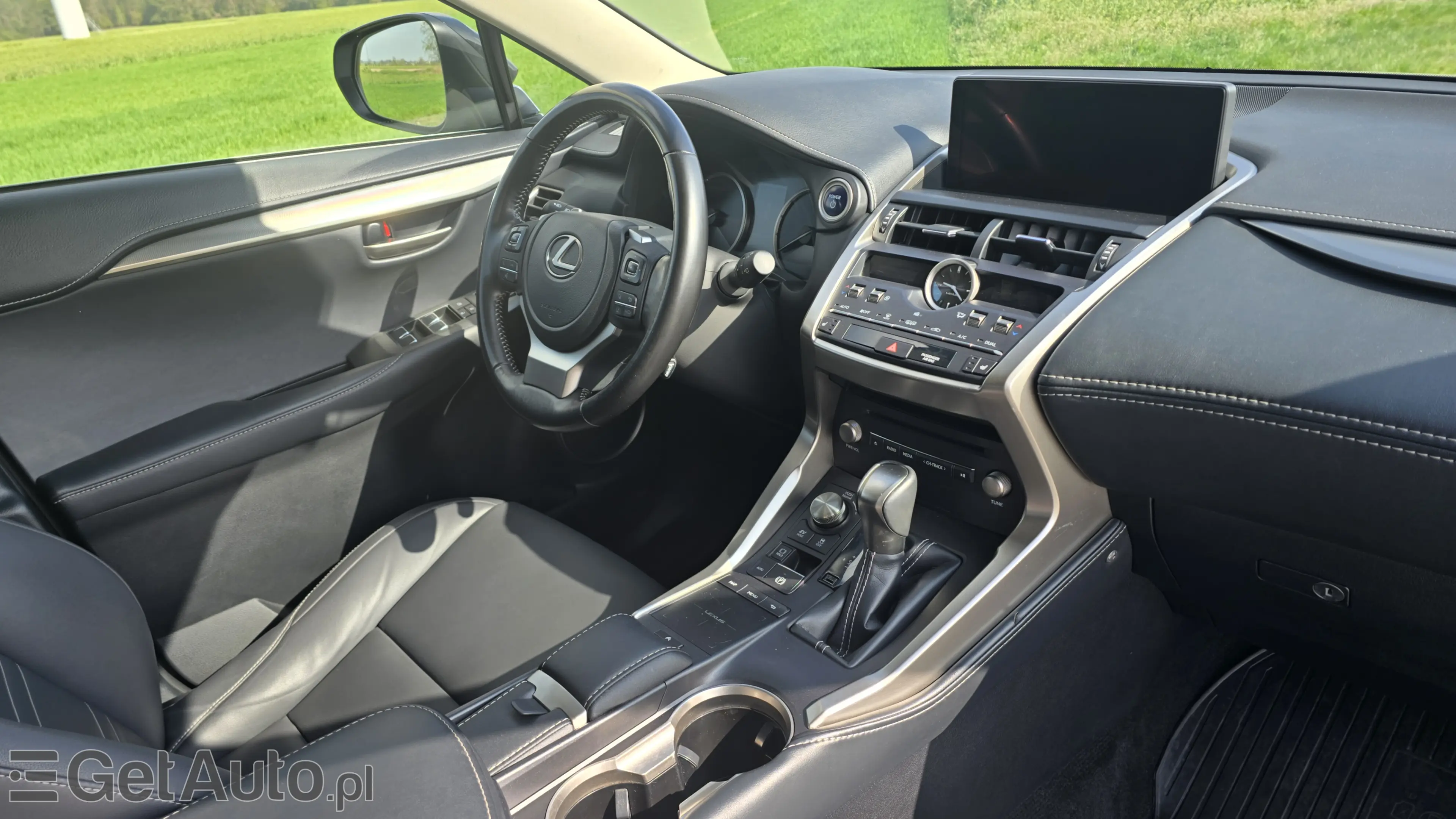 LEXUS NX E-Four Impression AWD
