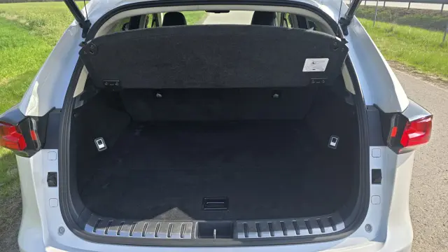 LEXUS NX E-Four Impression AWD