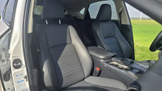 LEXUS NX E-Four Impression AWD