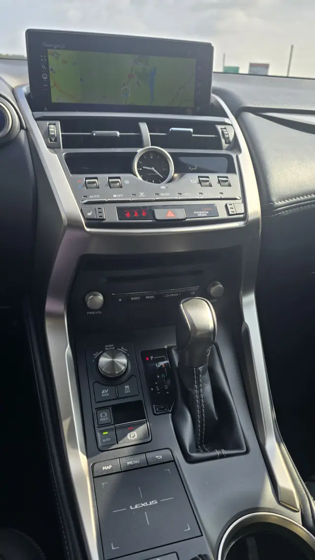 LEXUS NX E-Four Impression AWD