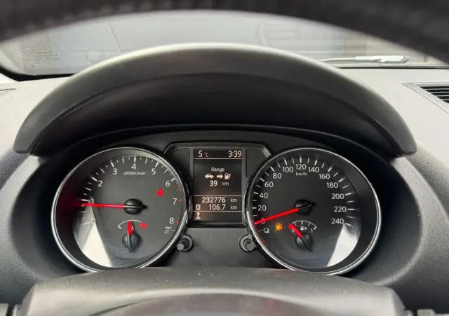 NISSAN Qashqai 1.6 acenta