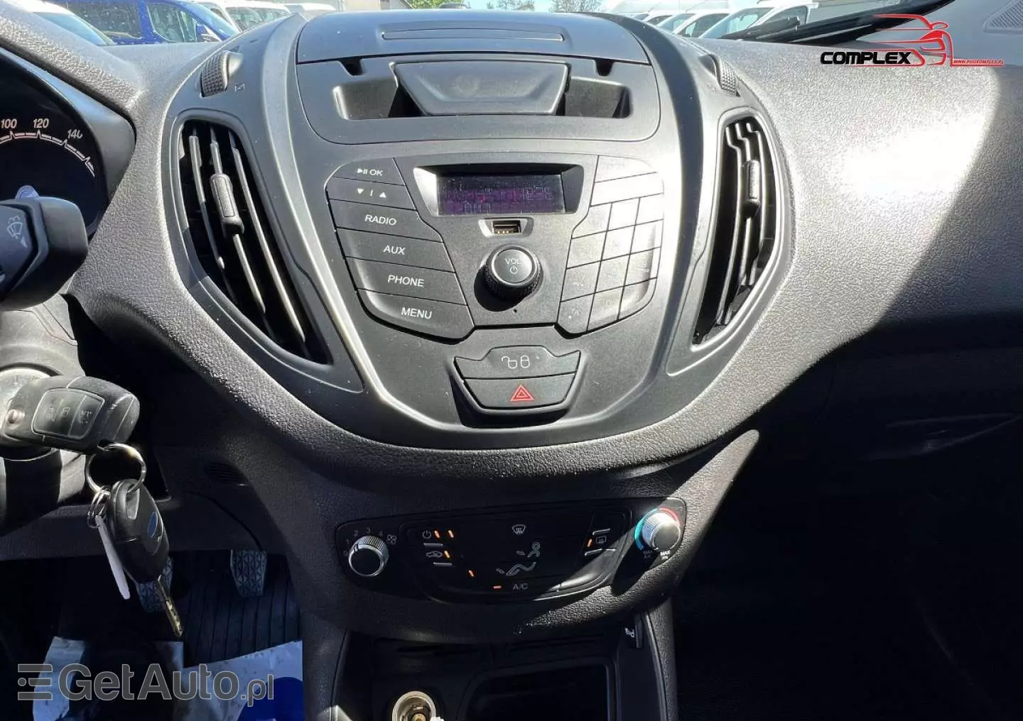 FORD Transit Courier 