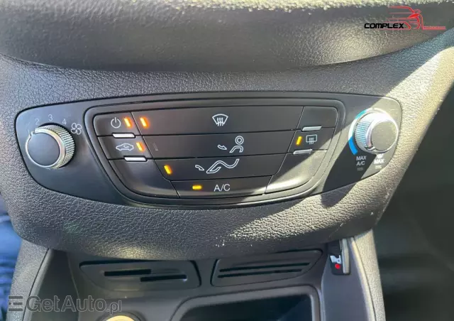 FORD Transit Courier 