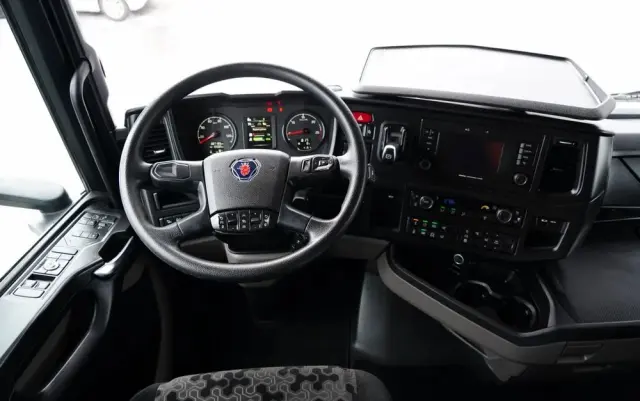 SCANIA S 500 / MEGA /  RETARDER / KLIMA POSTOJOWA / LOW DECK 