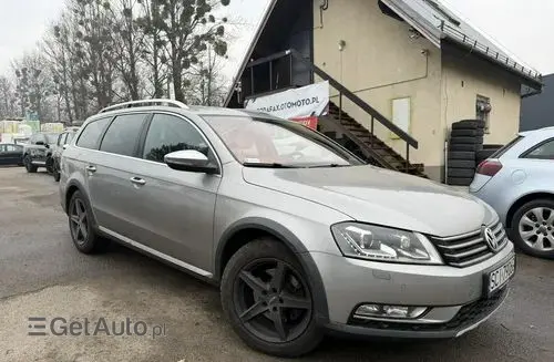 VOLKSWAGEN Passat Alltrack 