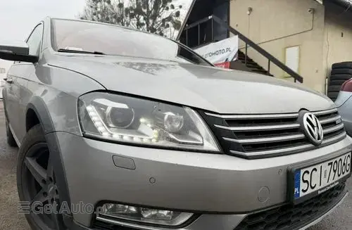 VOLKSWAGEN Passat Alltrack 