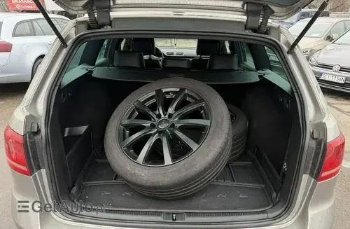 VOLKSWAGEN Passat Alltrack 
