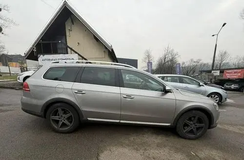 VOLKSWAGEN Passat Alltrack 