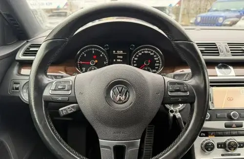 VOLKSWAGEN Passat Alltrack 