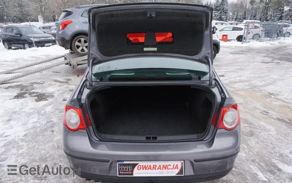 VOLKSWAGEN Passat 1.9 TDI Trendline