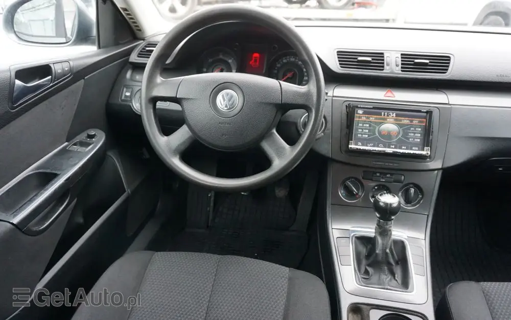 VOLKSWAGEN Passat 1.9 TDI Trendline