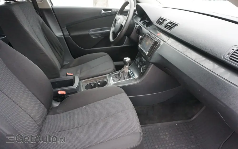 VOLKSWAGEN Passat 1.9 TDI Trendline