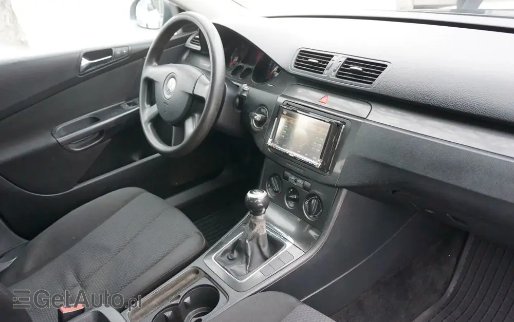 VOLKSWAGEN Passat 1.9 TDI Trendline