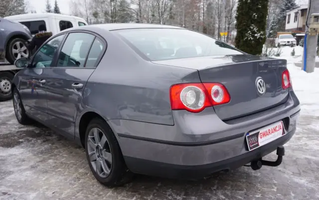 VOLKSWAGEN Passat 1.9 TDI Trendline