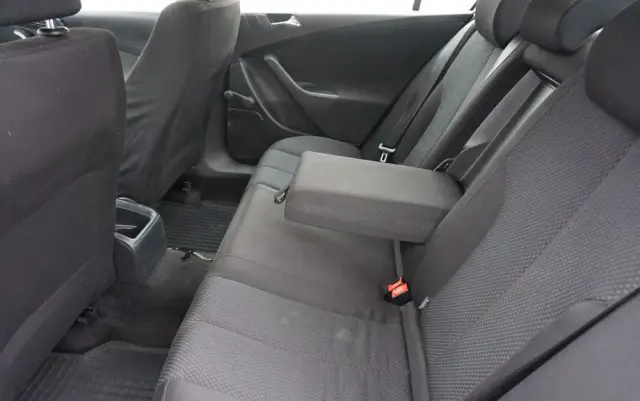 VOLKSWAGEN Passat 1.9 TDI Trendline