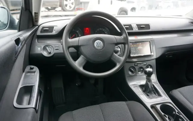 VOLKSWAGEN Passat 1.9 TDI Trendline