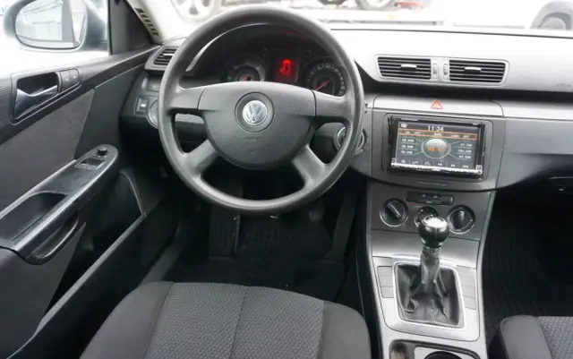 VOLKSWAGEN Passat 1.9 TDI Trendline