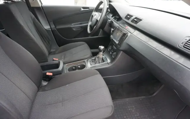 VOLKSWAGEN Passat 1.9 TDI Trendline