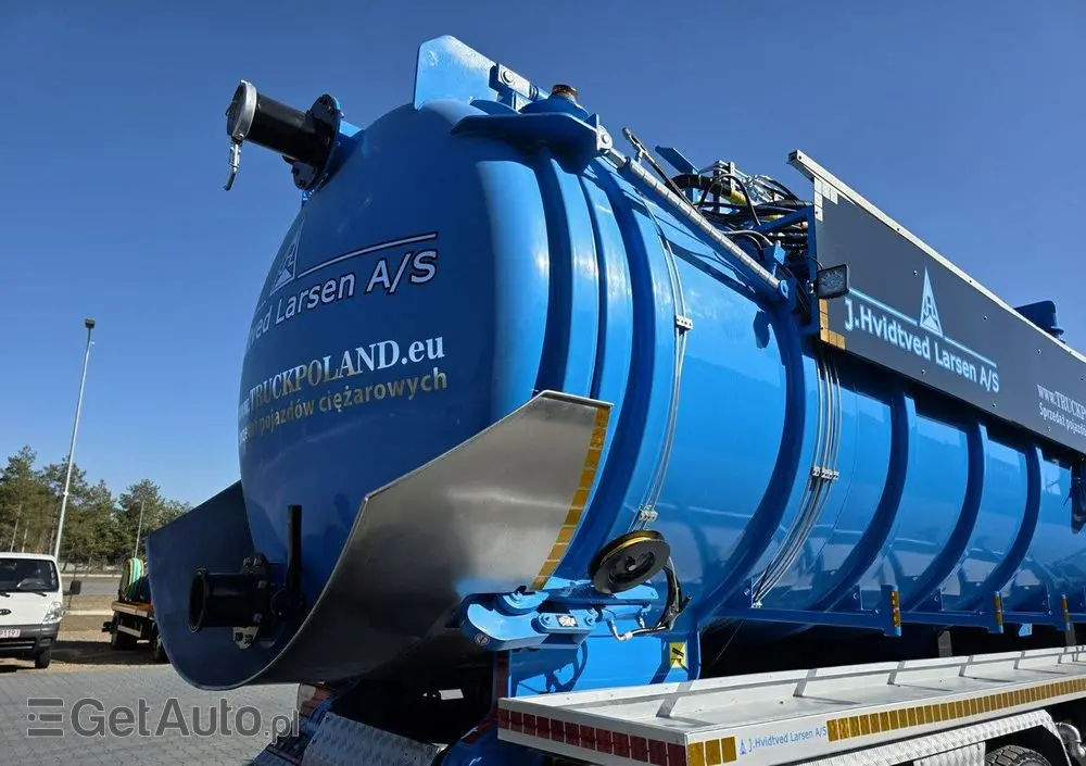 SCANIA Larsen FlexVac 311 Ładowarka próżniowa ssąca 