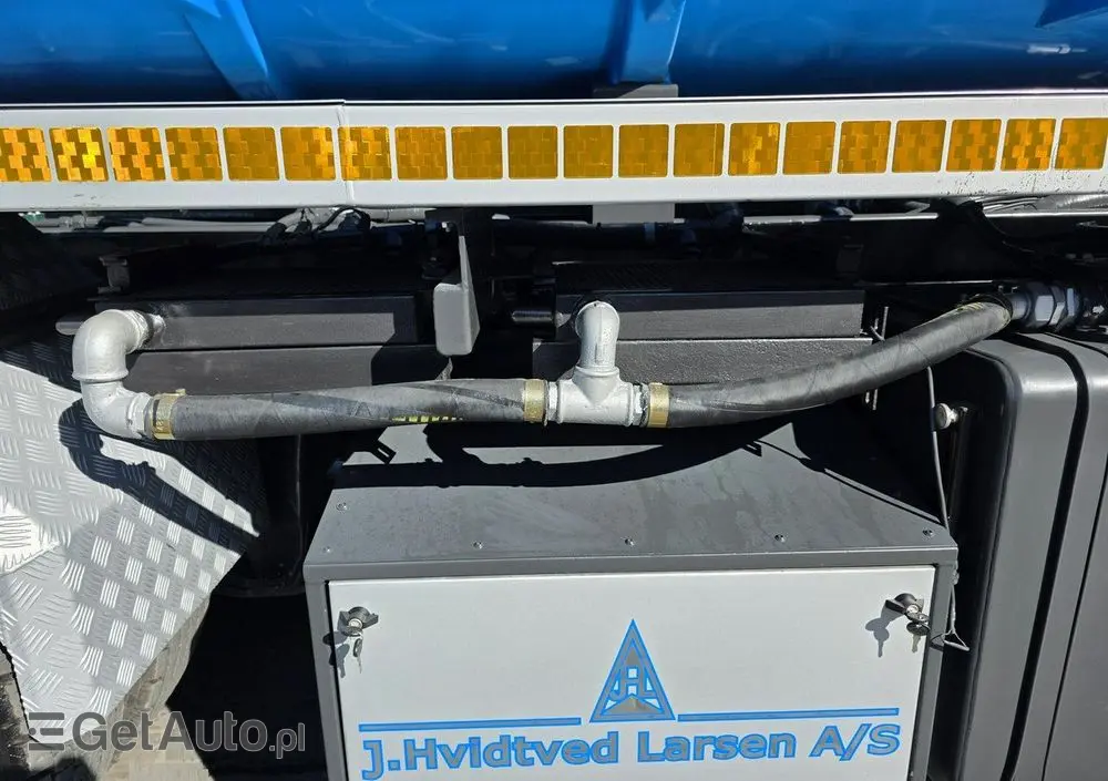 SCANIA Larsen FlexVac 311 Ładowarka próżniowa ssąca 