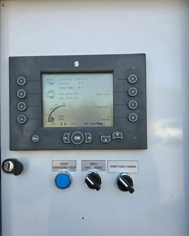 SCANIA Larsen FlexVac 311 Ładowarka próżniowa ssąca 