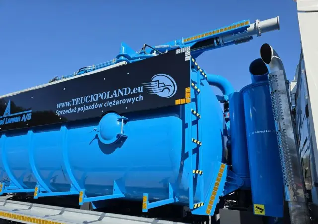 SCANIA Larsen FlexVac 311 Ładowarka próżniowa ssąca 