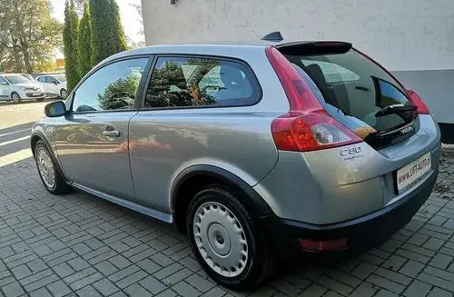 VOLVO C30 
