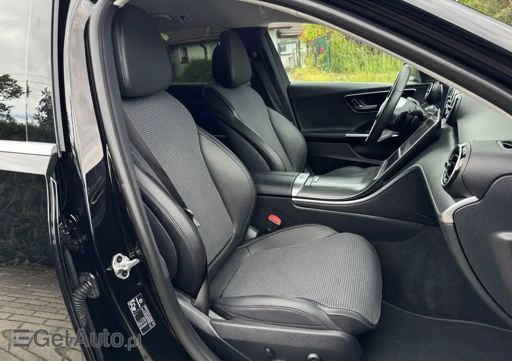 MERCEDES-BENZ Klasa C 220 d T 9G-TRONIC Avantgarde