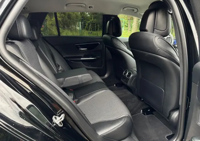 MERCEDES-BENZ Klasa C 220 d T 9G-TRONIC Avantgarde