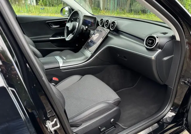 MERCEDES-BENZ Klasa C 220 d T 9G-TRONIC Avantgarde