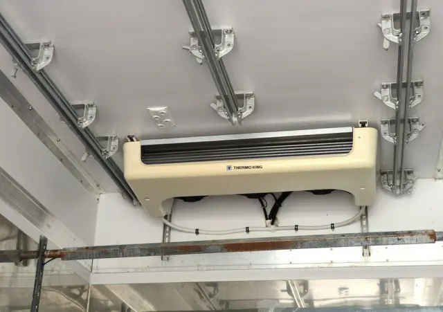 IVECO Daily 70C17 Chłodnia Hakowa / Hakówka Agregat THERMO KING V-500 