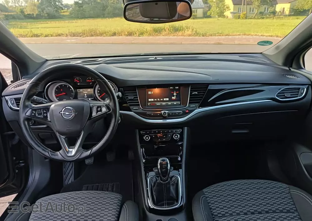 OPEL Astra 1.4 Turbo Sports Tourer Business