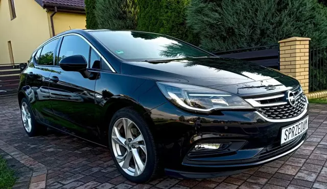 OPEL Astra 1.4 Turbo Sports Tourer Business