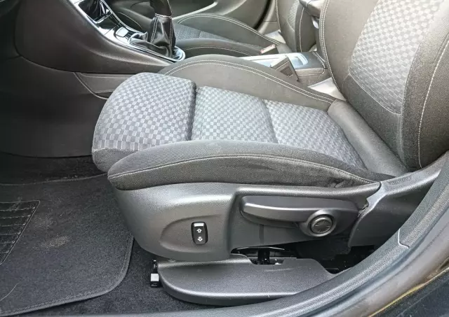 OPEL Astra 1.4 Turbo Sports Tourer Business